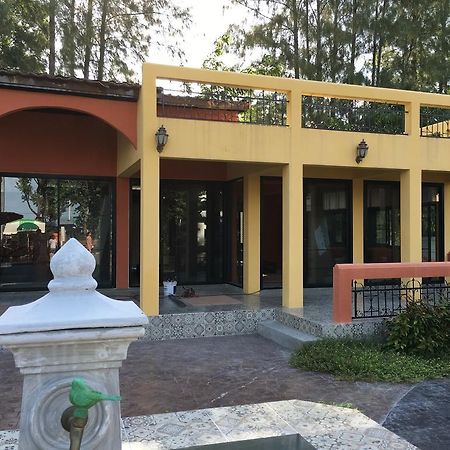 Phutara Accomodation 차암 외부 사진