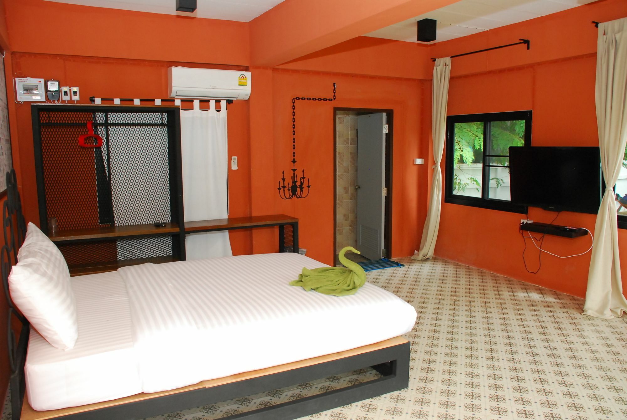 Phutara Accomodation 차암 외부 사진