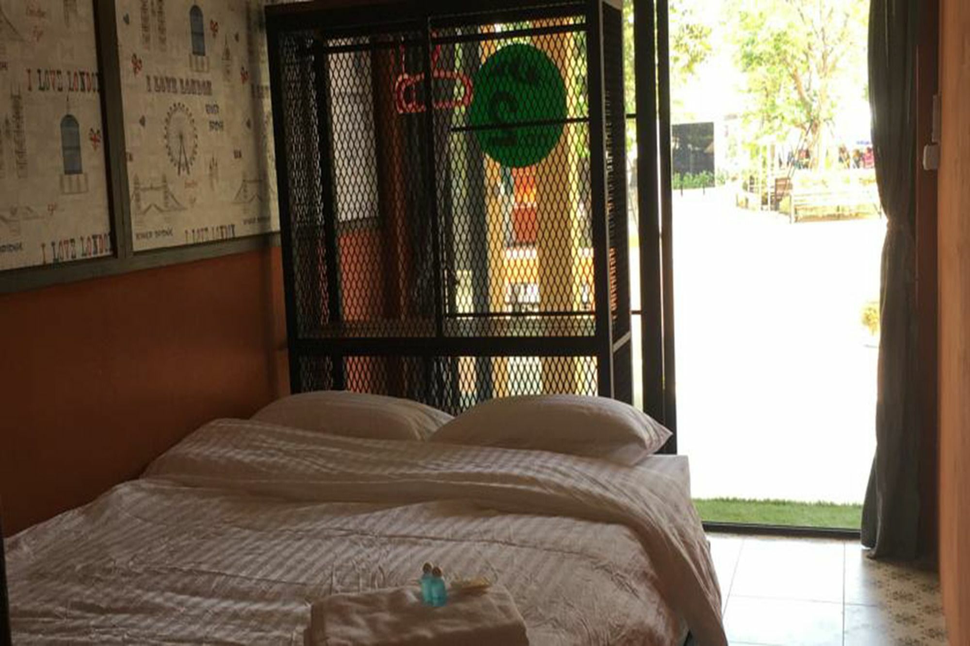 Phutara Accomodation 차암 외부 사진